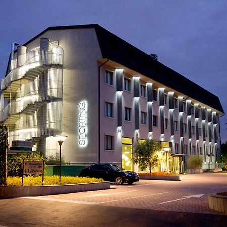 Hotel Sporting Cologno Cologno Monzese Esterno foto