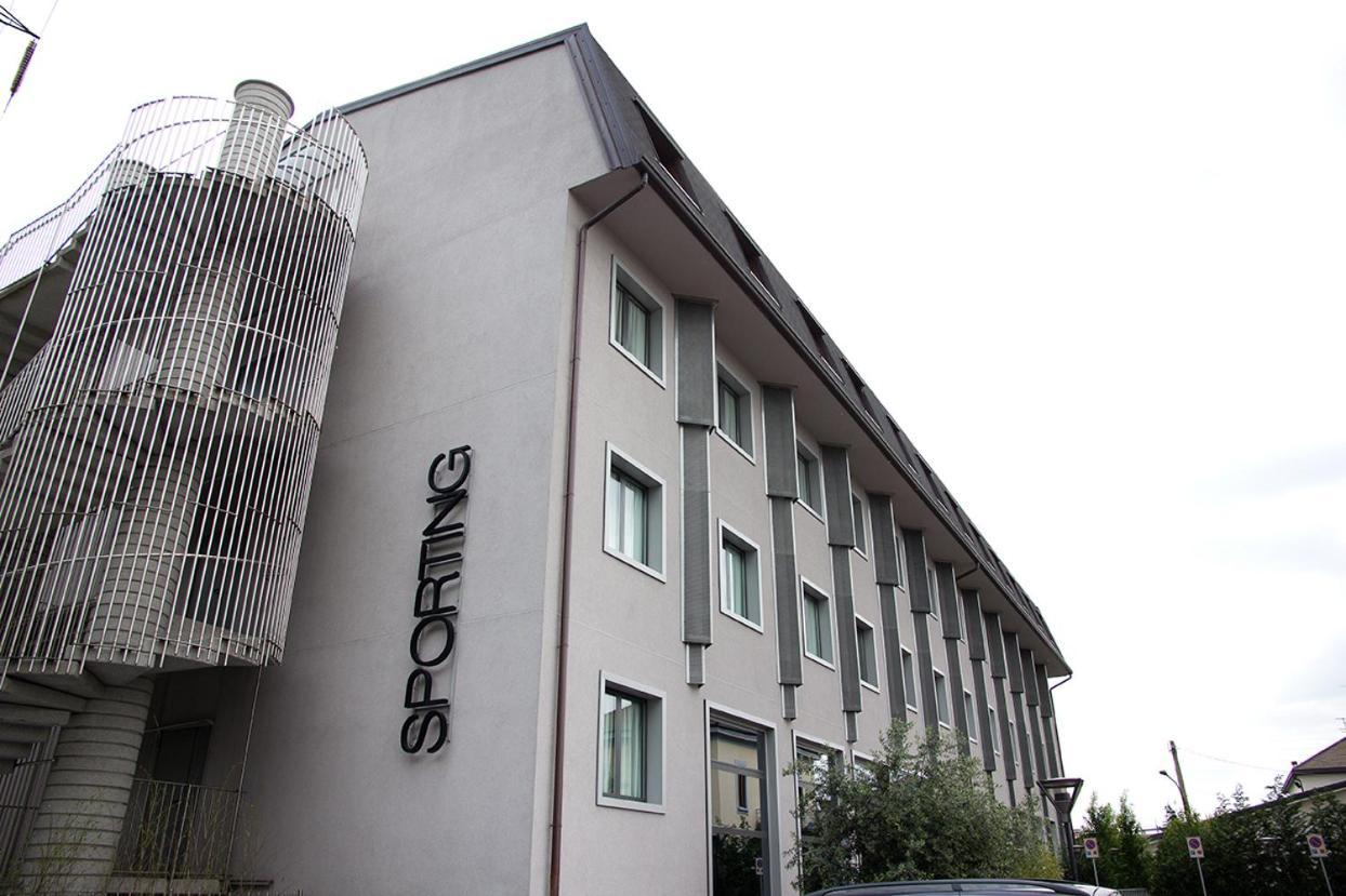 Hotel Sporting Cologno Cologno Monzese Esterno foto